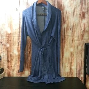 Jaclyn Intimates  Robe Size Large